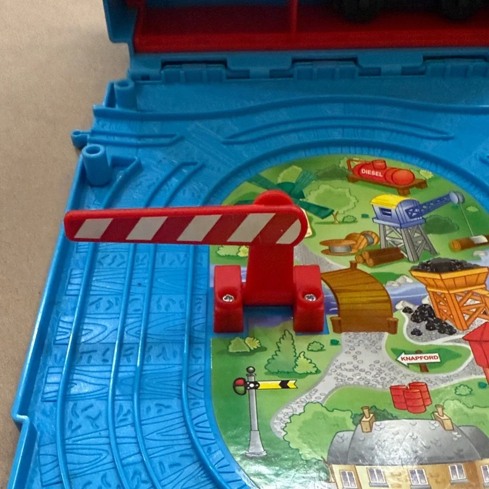 Thomas & Friends Take-n-Play Tote-A-Train Storage Case with 4 Toy Trains